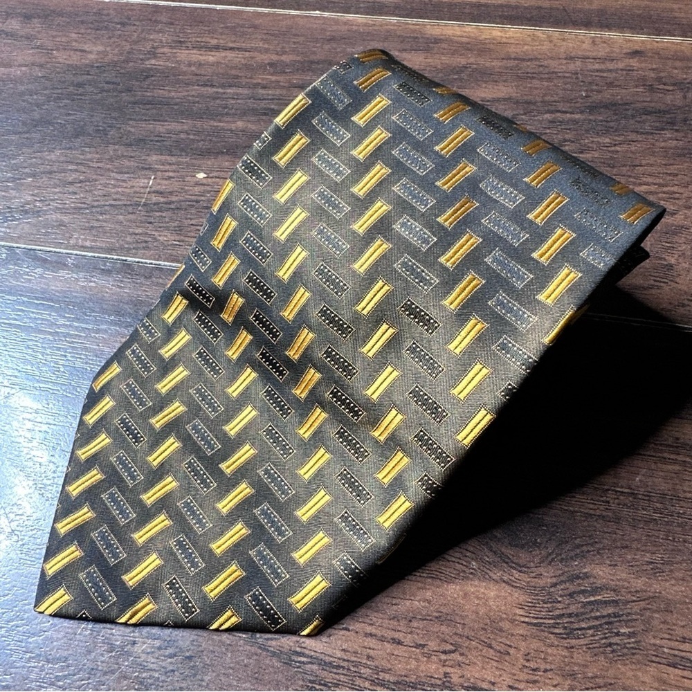 Hugo Boss Printed Handmade Silk Tie